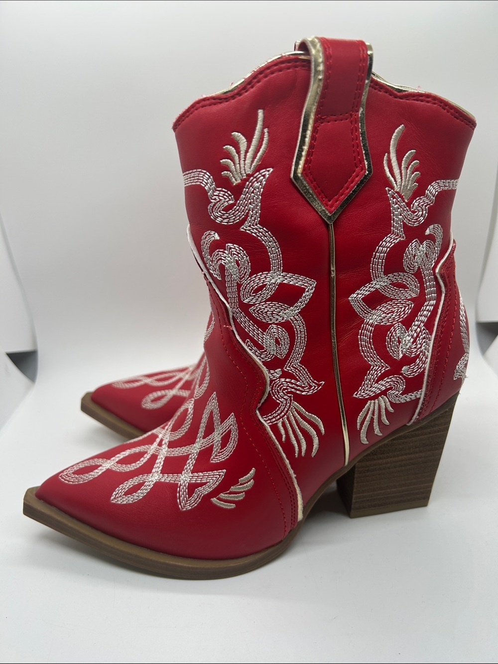MIA Red Wendi Embroidered Western Ankle Boots **Size 6** 🌺🌺 - Picture 5 of 9